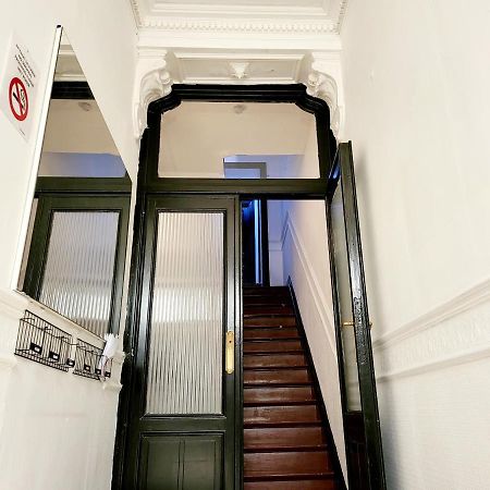 Appartamento Chambre privée au 3e étage sans ascenceur en plein centre de Charleroi Esterno foto